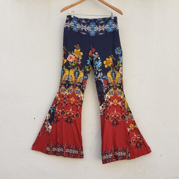 FARM Rio Floral Flare Pants - Picture 8 of 8